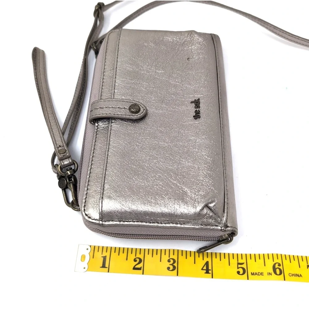 The Sak Iris Metallic Leather Crossbody Wallet Purse Wristlet Phone Holder